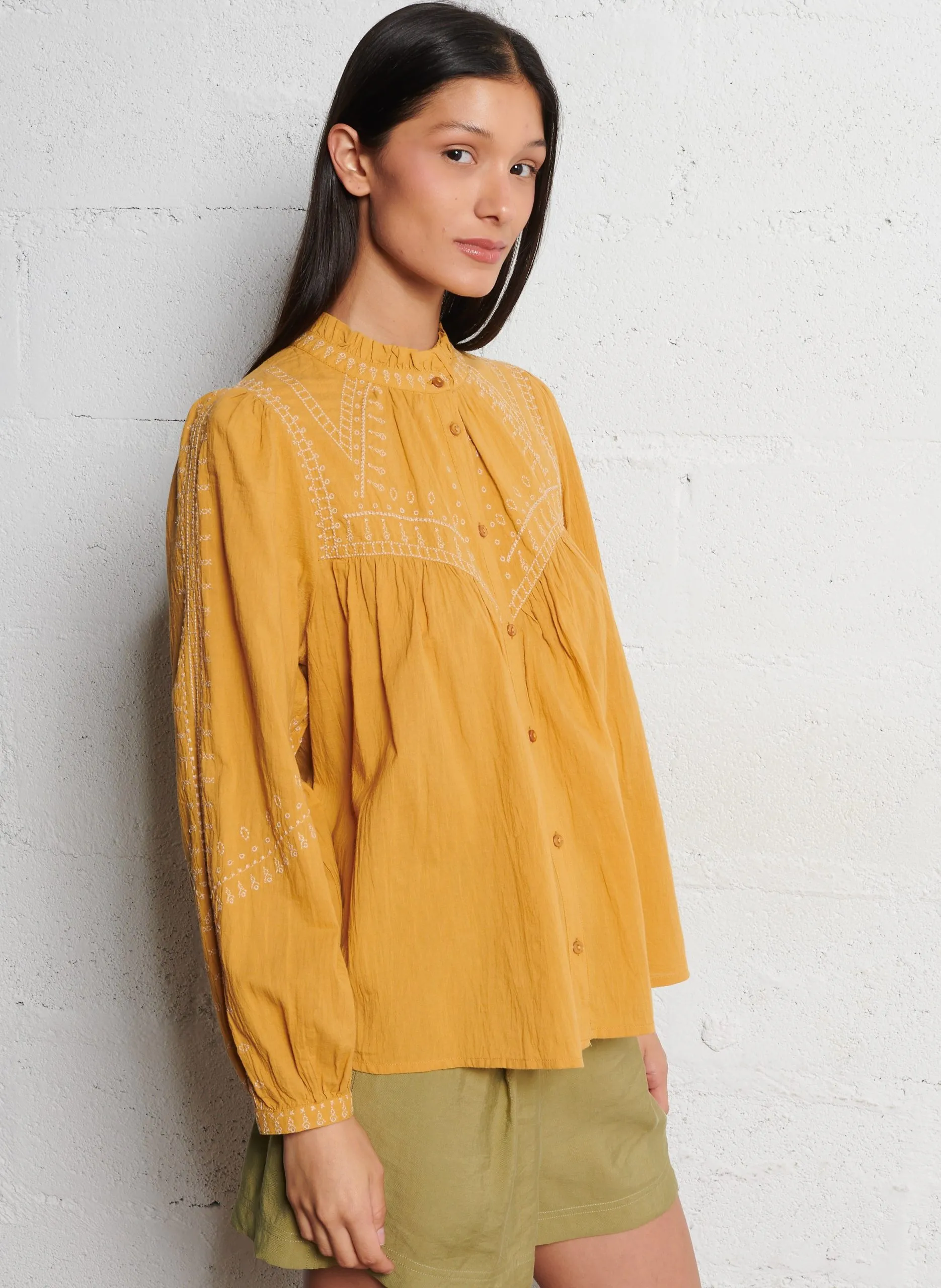 Chemise col victorien en coton Beige JAKY