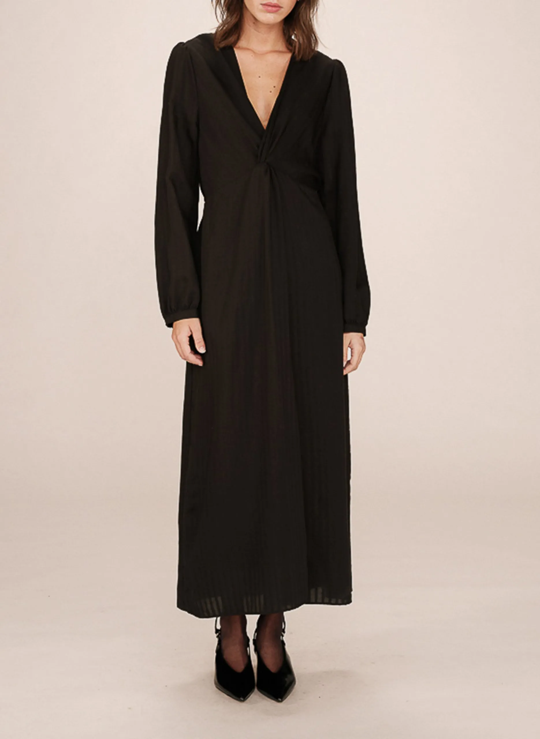 Robe longue col v à détail twisté Noir SHIRLEY