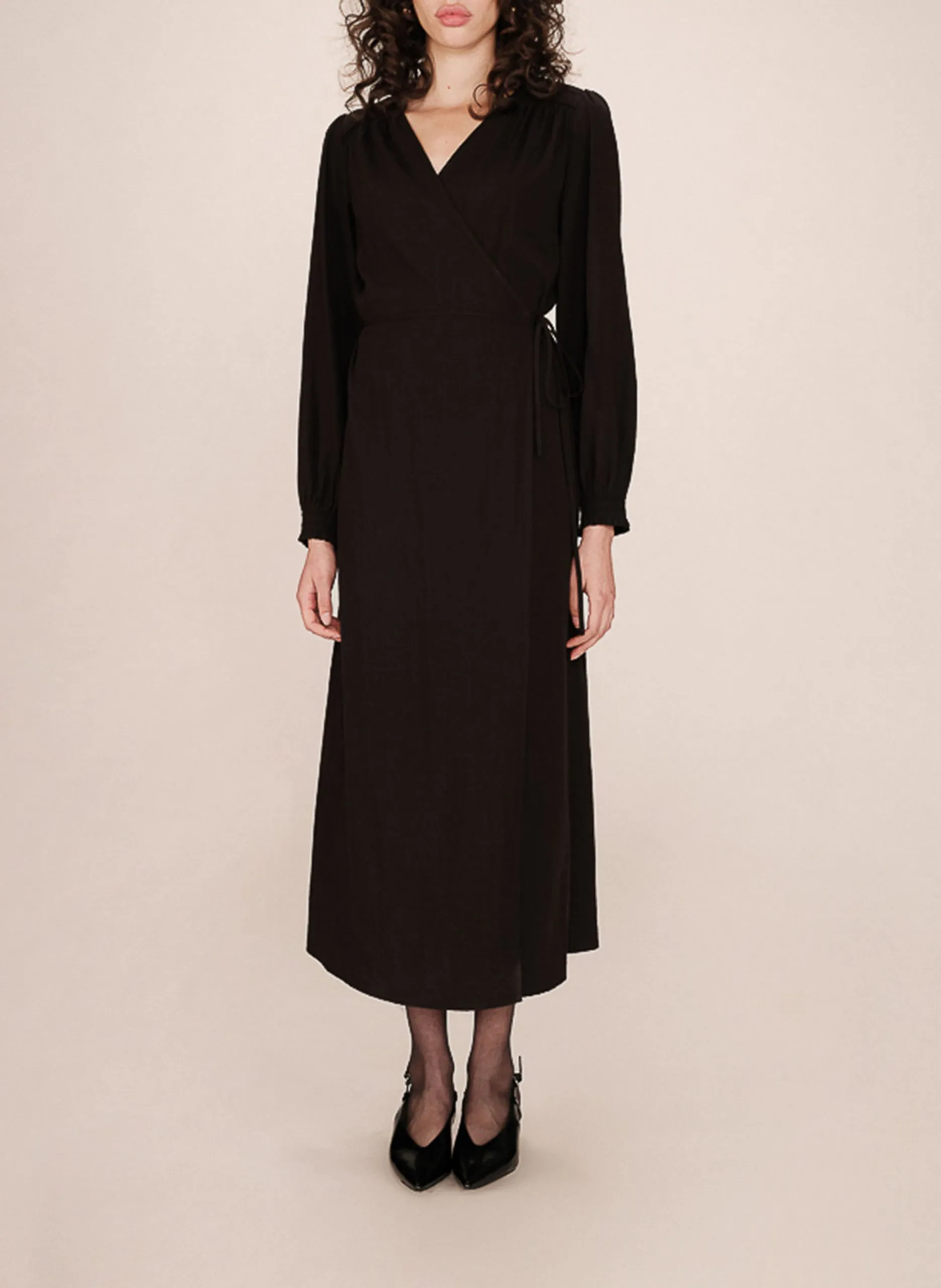 Robe longue portefeuille fluide Noir SEYCHELLES