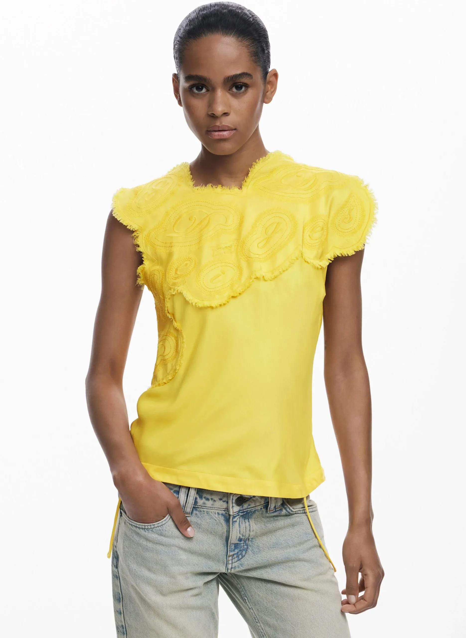 Blouse sans manches brodée Jaune