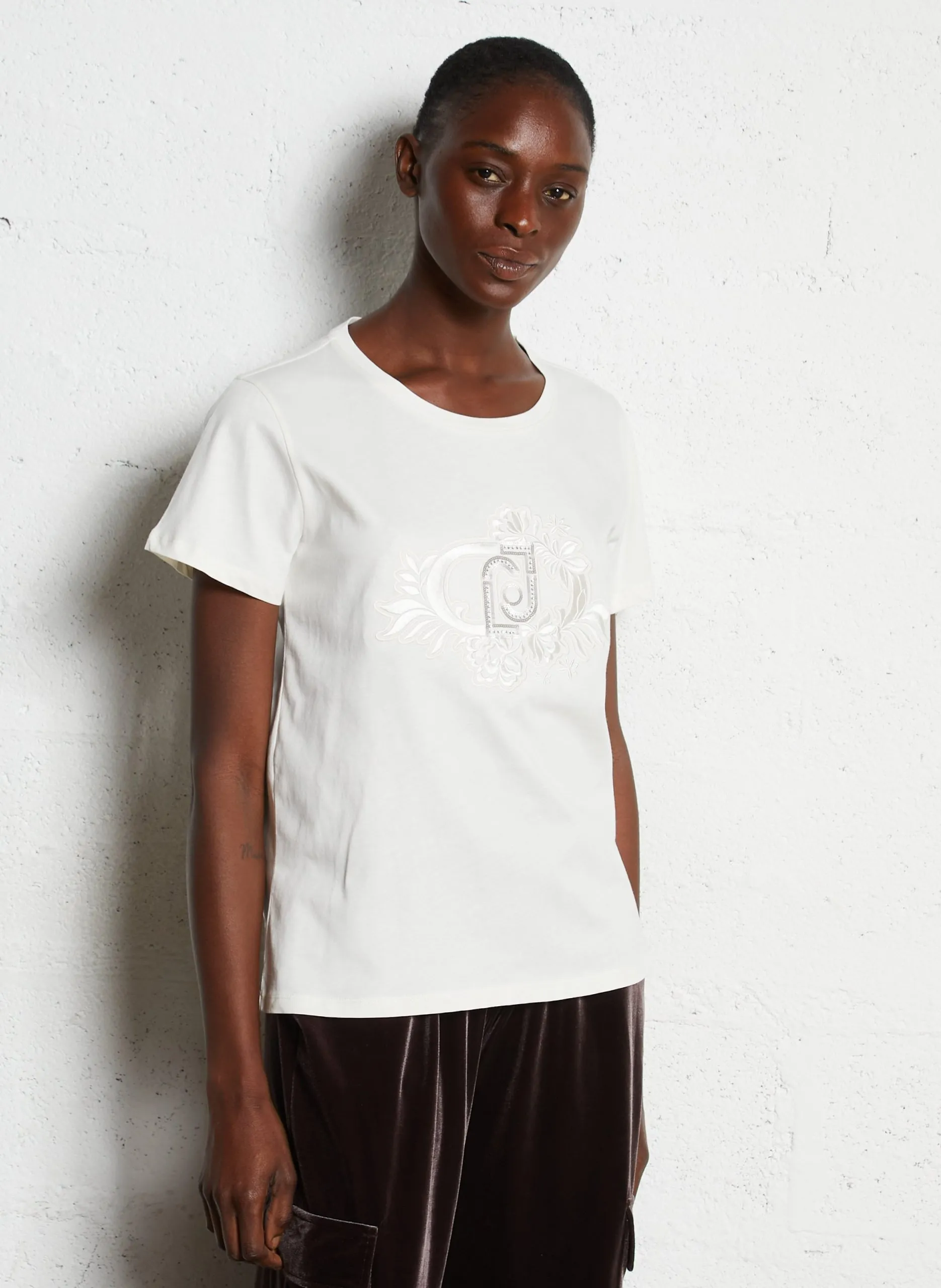 Tee-shirt manches courtes brodé en coton Blanc