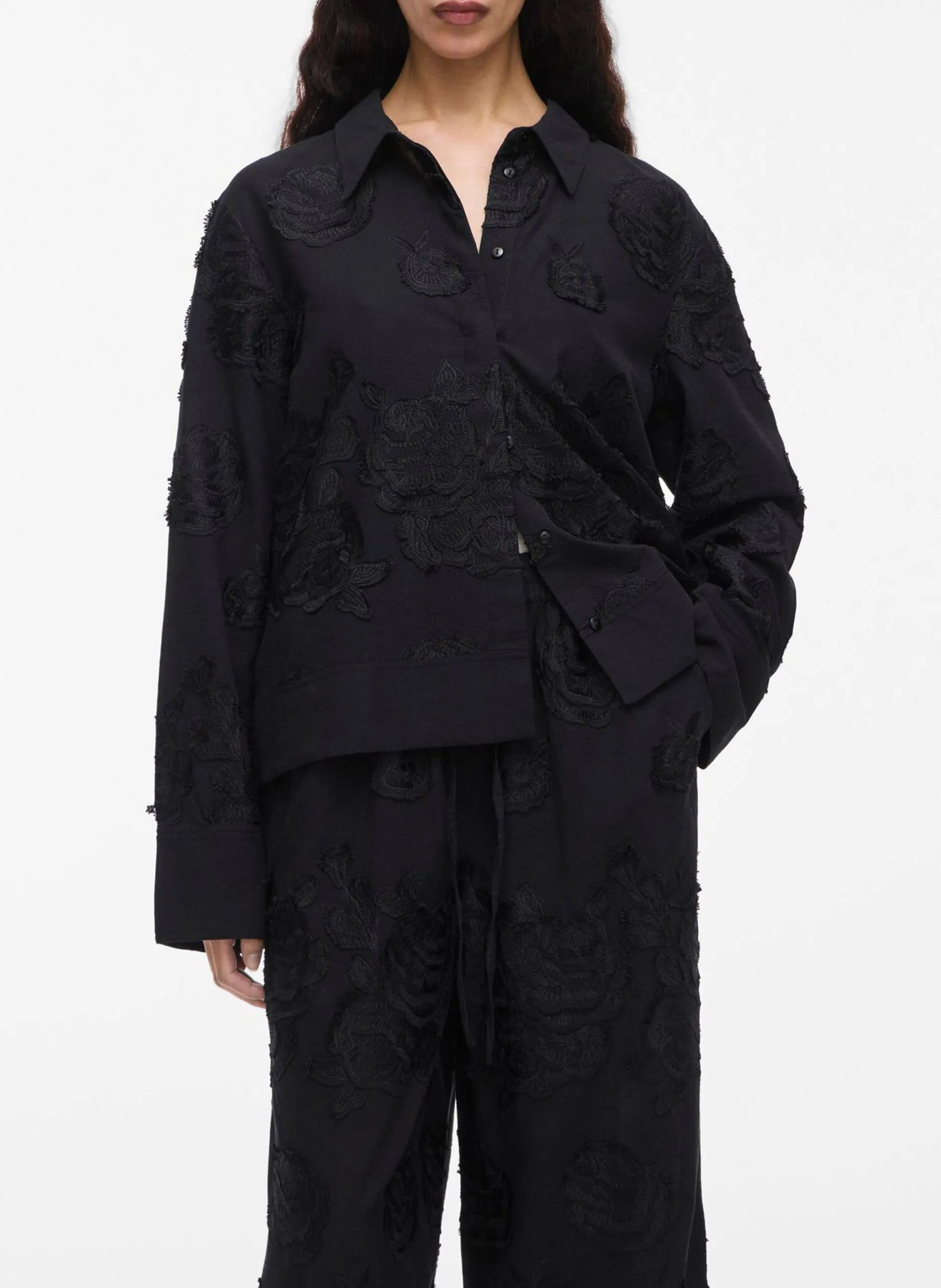 Chemise ample unie brodée Noir ZOE