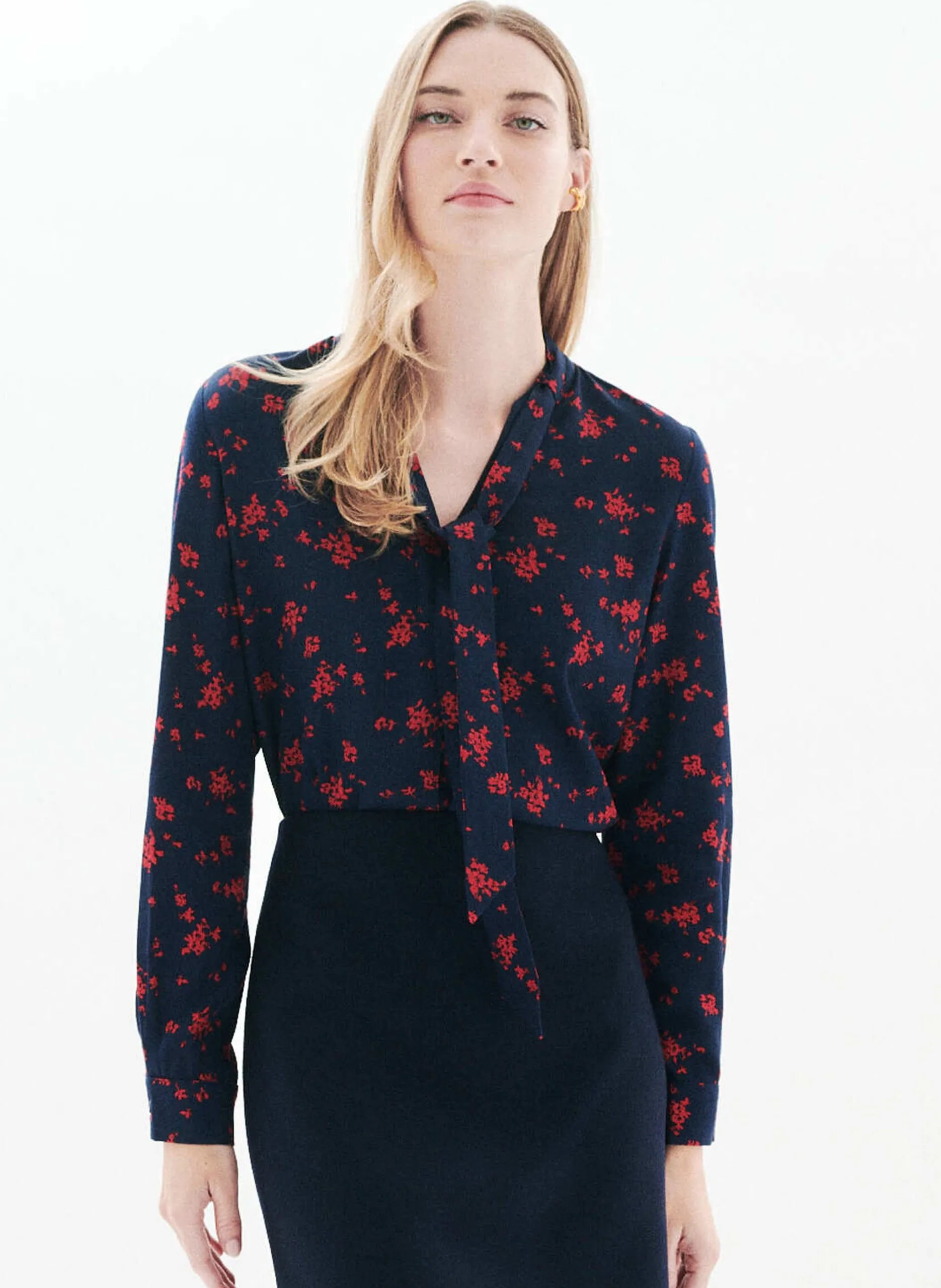 Blouse droite col V imprimée Noir 252C-COMETTE2