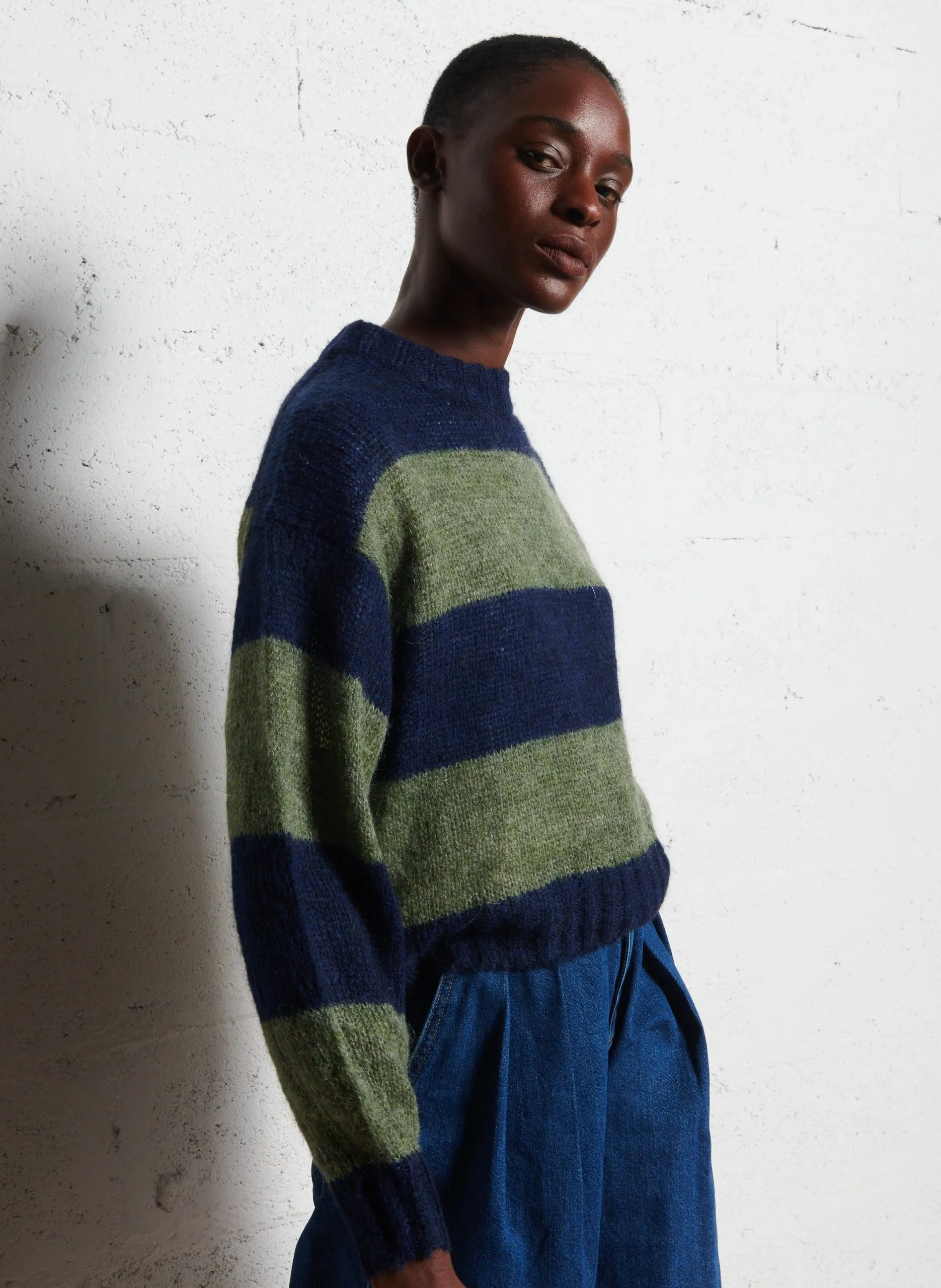 Pull col rond à rayures Bleu