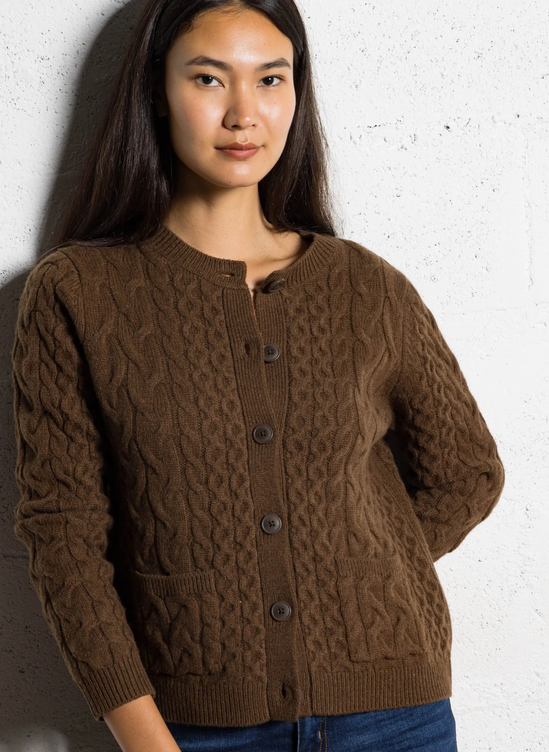 Gilet droit col rond en laine torsadée Marron GILIA