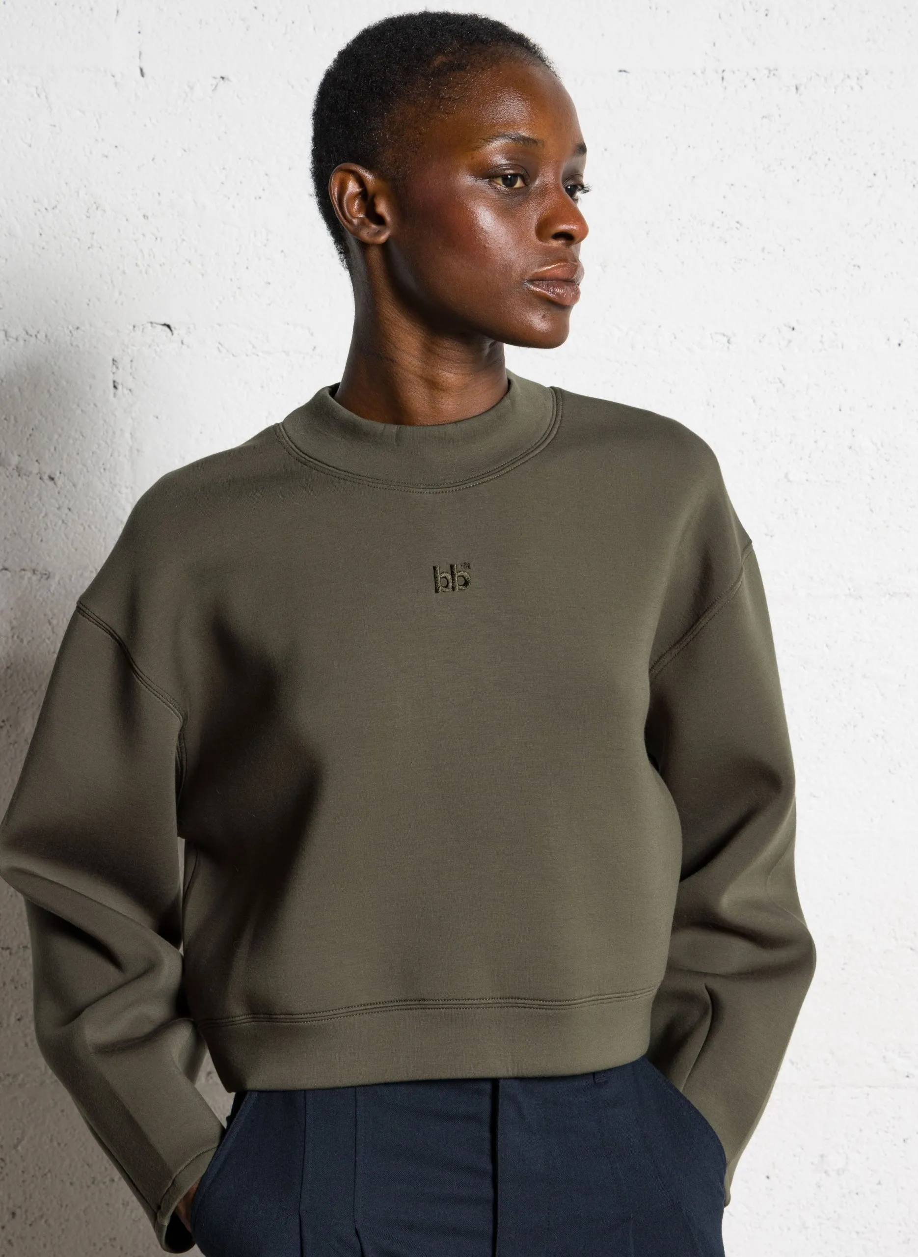 Sweat court col montant uni Marron TASHI