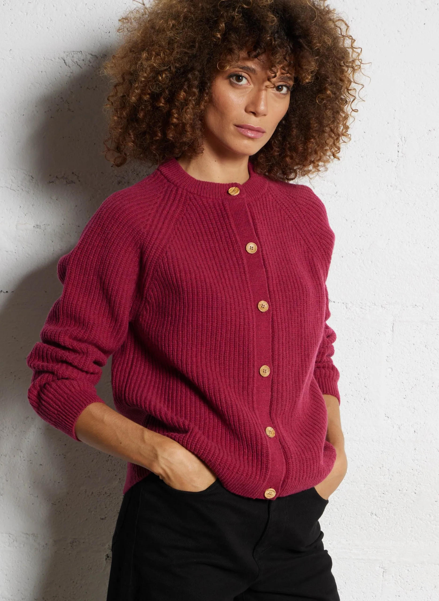 Cardigan boutonné en maille côtelée Rouge