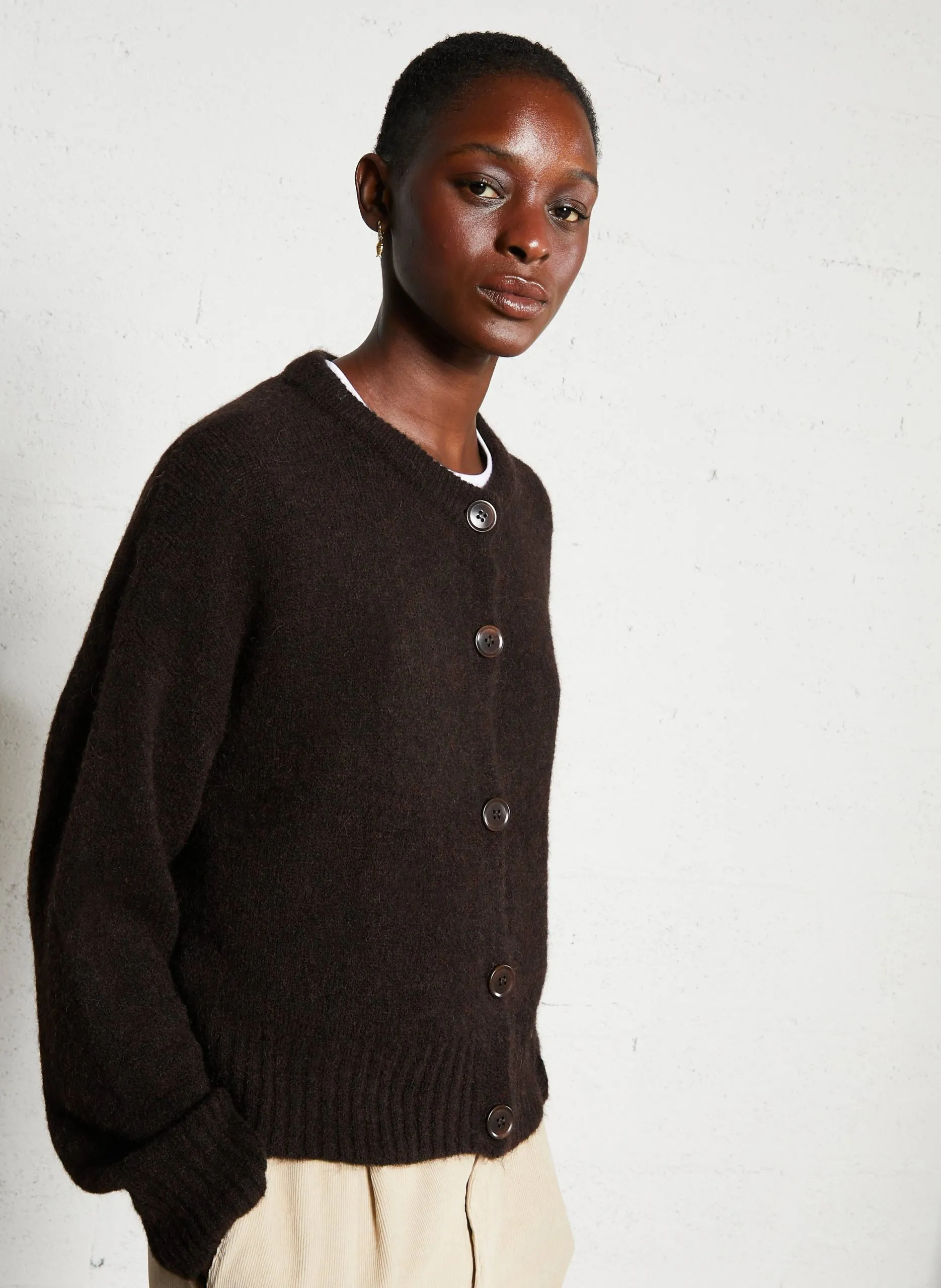 Gilet ample col rond en maille mélangée Beige BESTANA