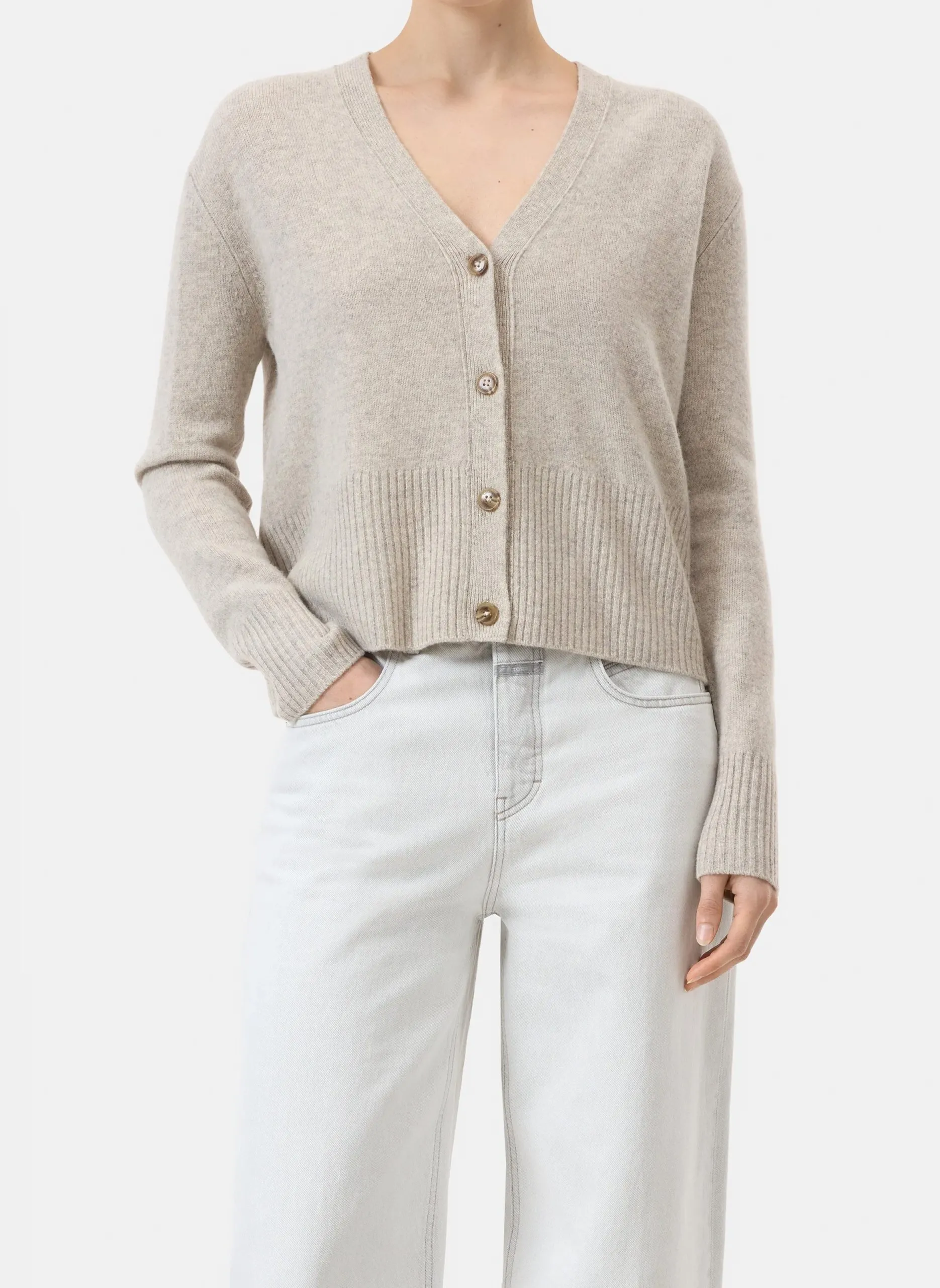 Gilet droit col V en laine Beige