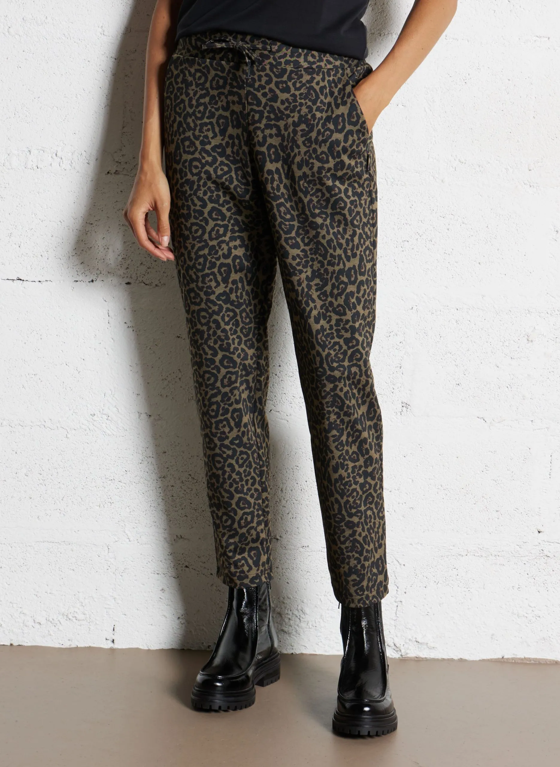 Pantalon droit imprimé Marron LEOPA