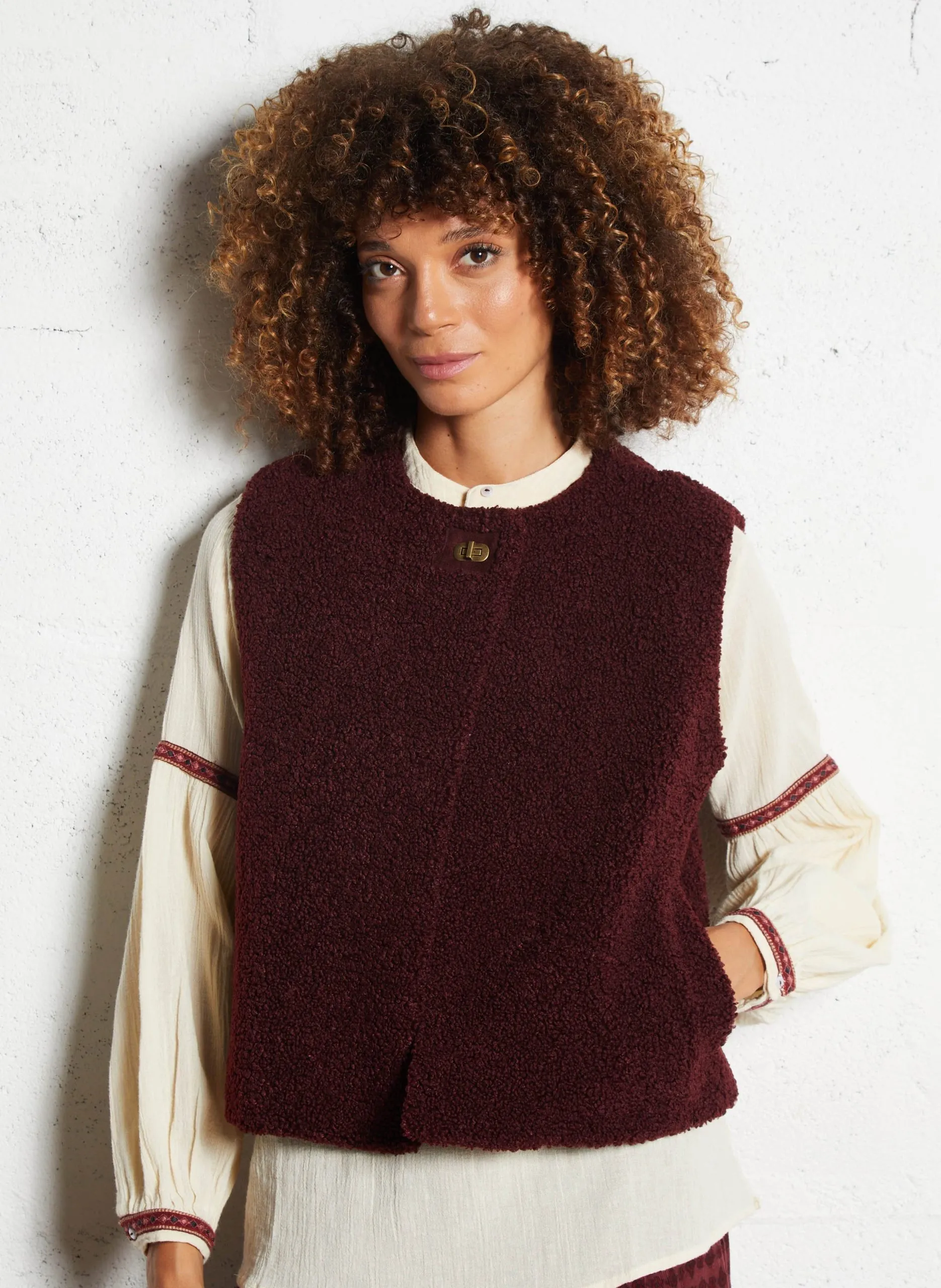 Veste courte sans manches teddy Rouge SHARON