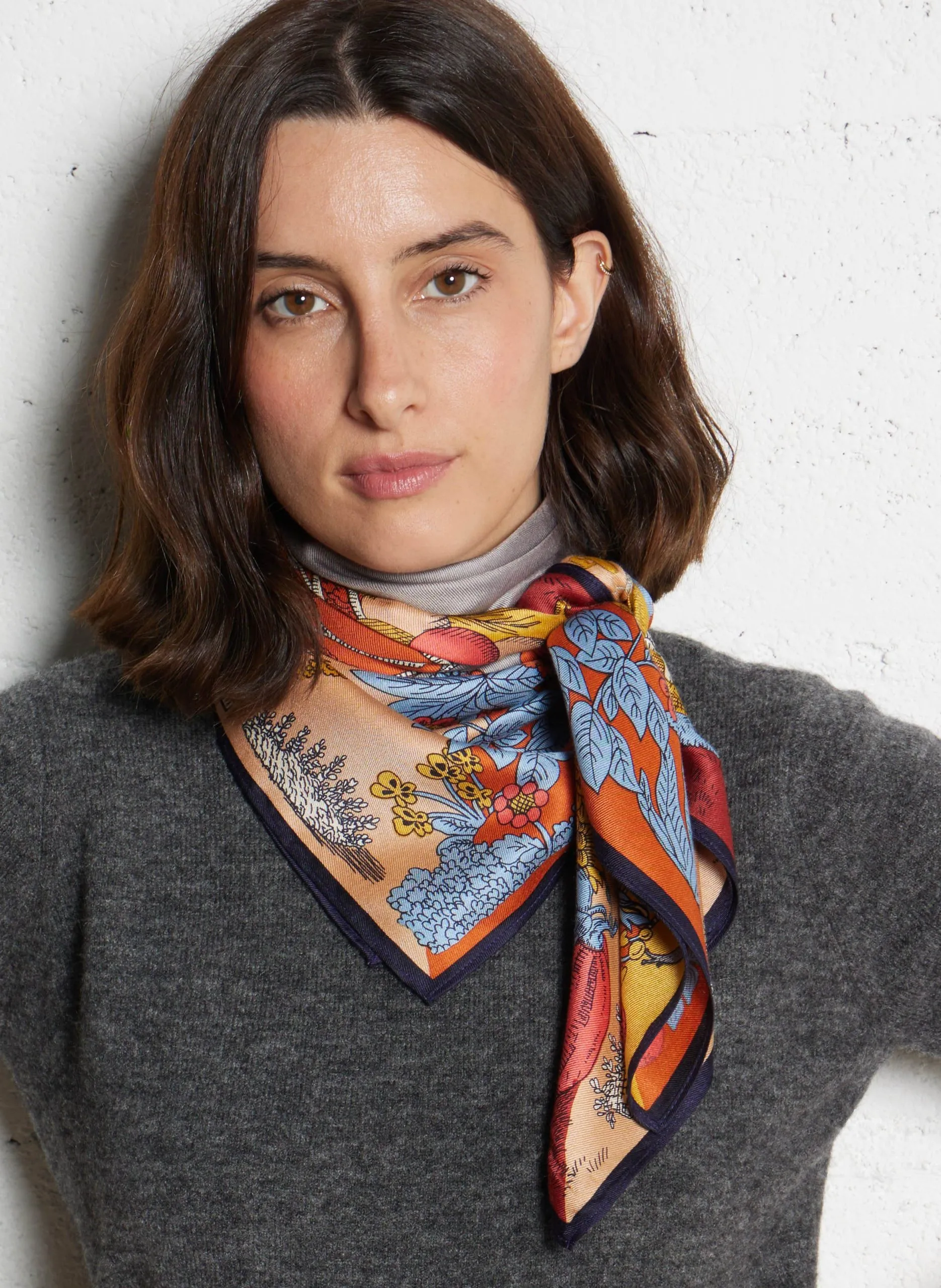 Foulard en soie mélangée imprimé Marron QUATRE SAISONS