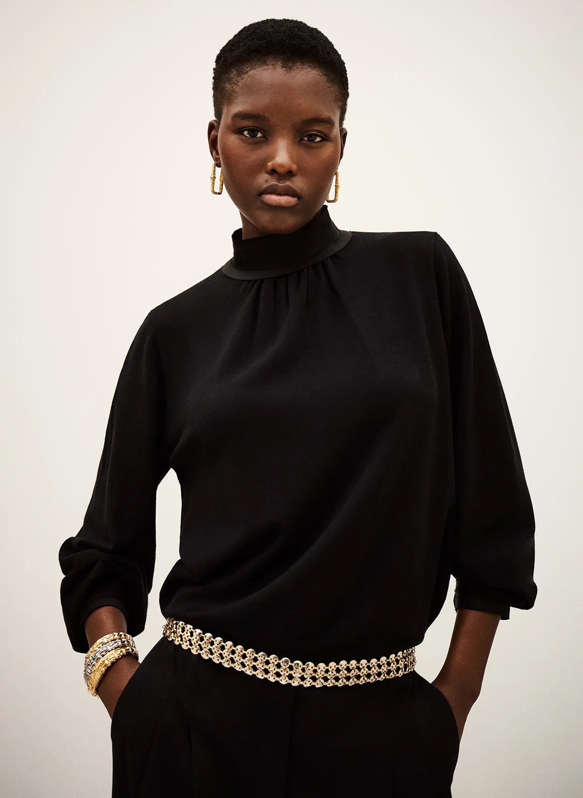 Top droit col montant Noir DJOUMANA