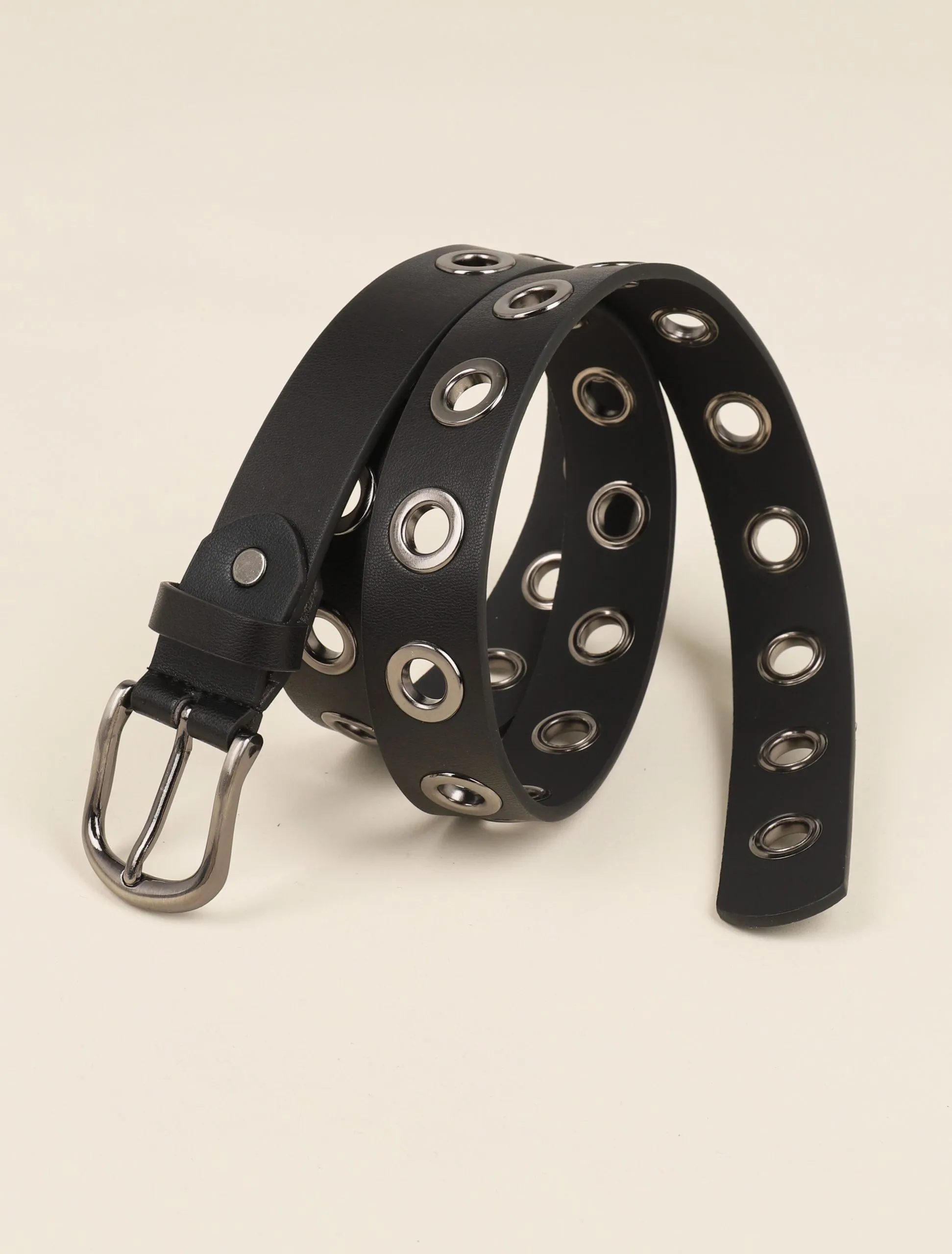 Ceinture à oeillets en simili - Noir/argentée