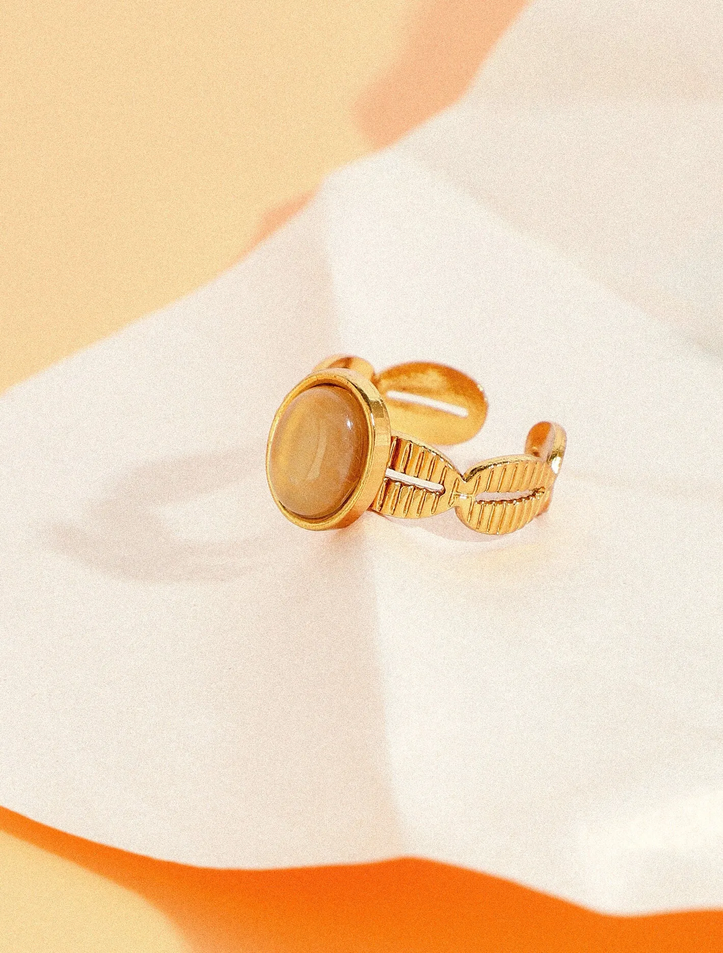 Bague ajustable dentelée à pierre - Or/beige