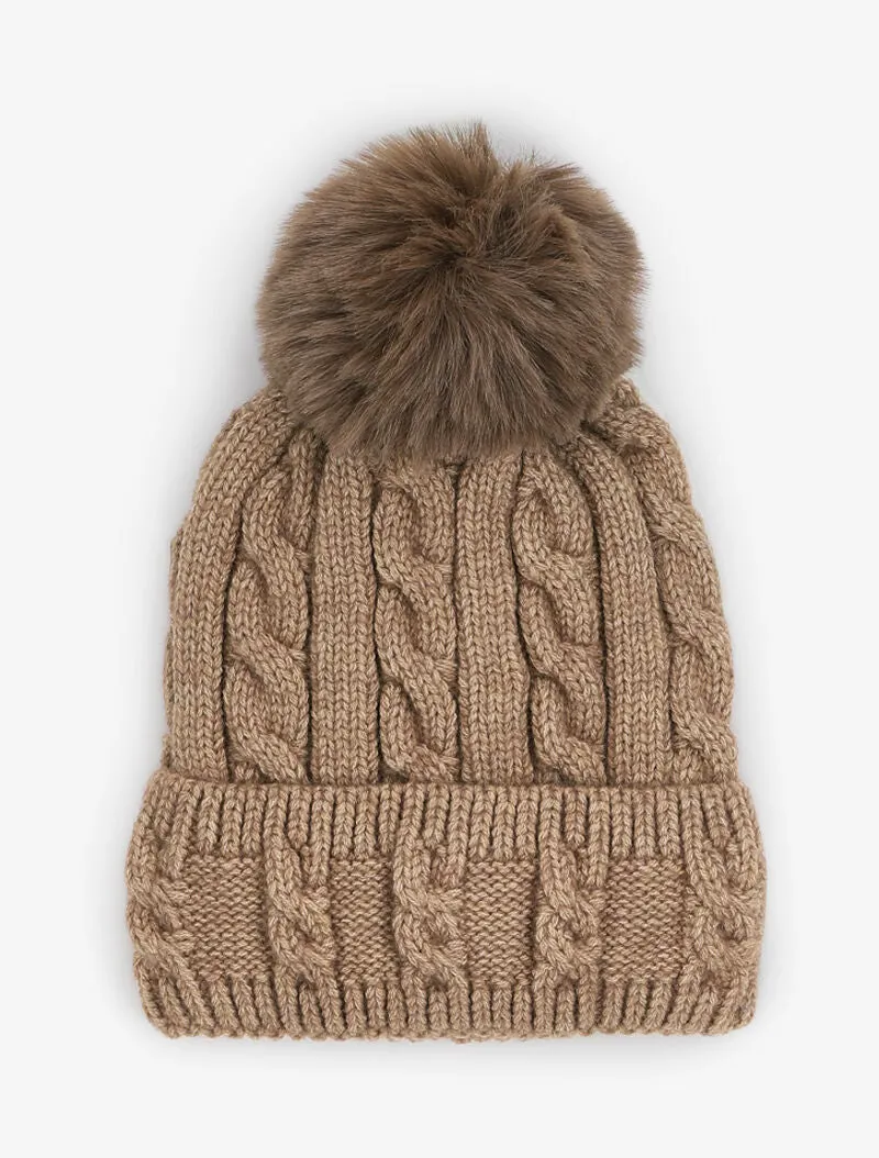 Bonnet en maille tressée à pompon - Taupe