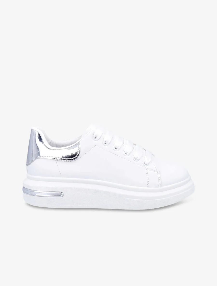 Baskets en simili à contrefort métallique - Blanc/argent